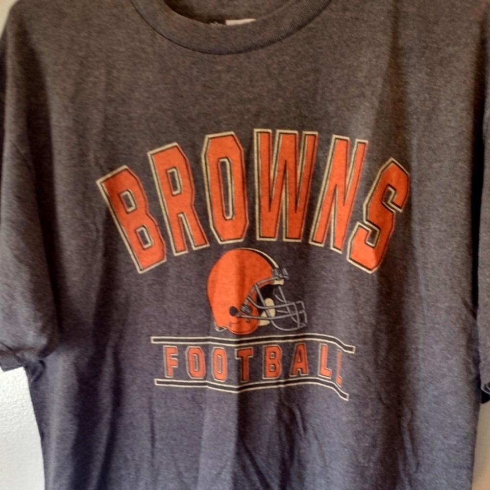 NFL CLEVELAND BROWNS, Men's Large T-shirt & Free Thank You GIFT